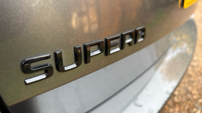 Skoda Superb 2.0 TDI CR 200 Sport Line Plus 5dr DSG Diesel Estate